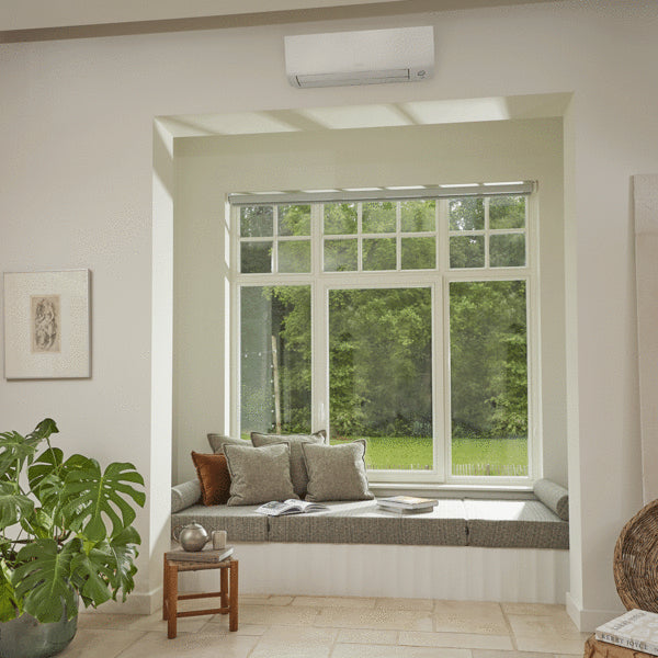 Condizionatore Daikin Perfera All Seasons 15000 BTU R32 Inverter A+++ WiFi FTXM42A + RXM42A